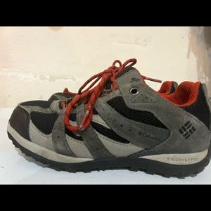 Kid’s Columbia size 2 hiking shoes!
